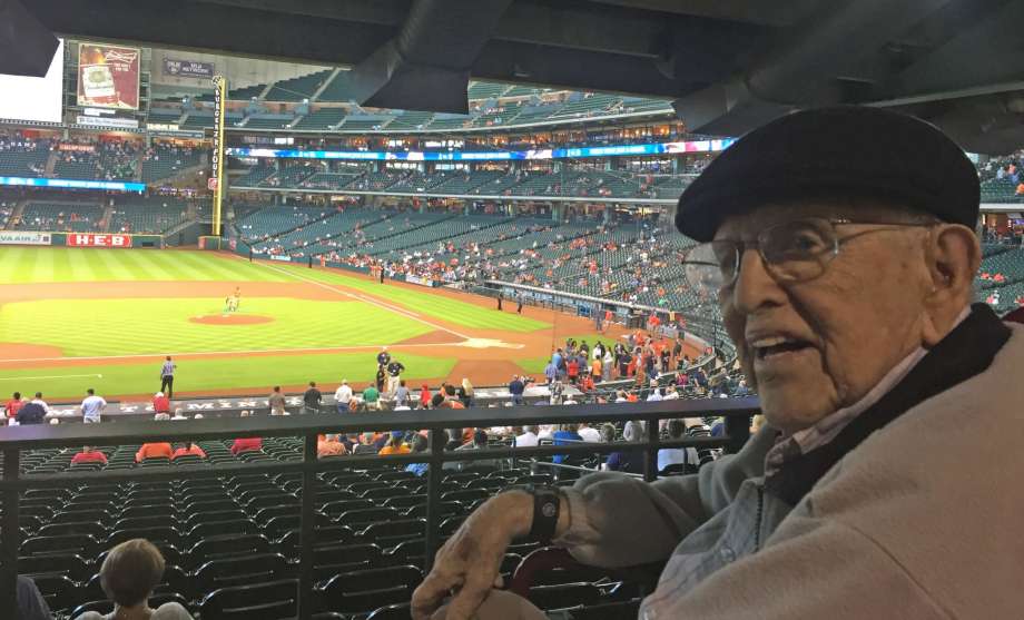 101-year-old Astros fan wants to see Houston in the World Series